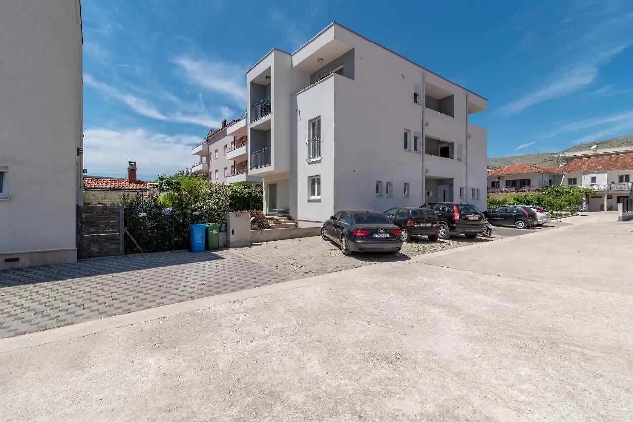 Apartmani Princi Trogir 0*,